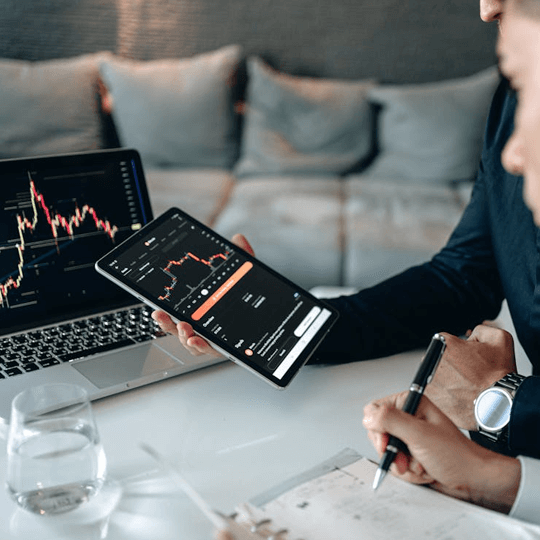 Zurelo Chain - Equipo de expertos en criptomoneda